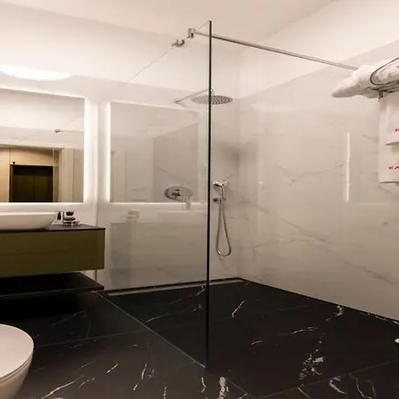 In With Pool And Sauna شقة شتشيتسين